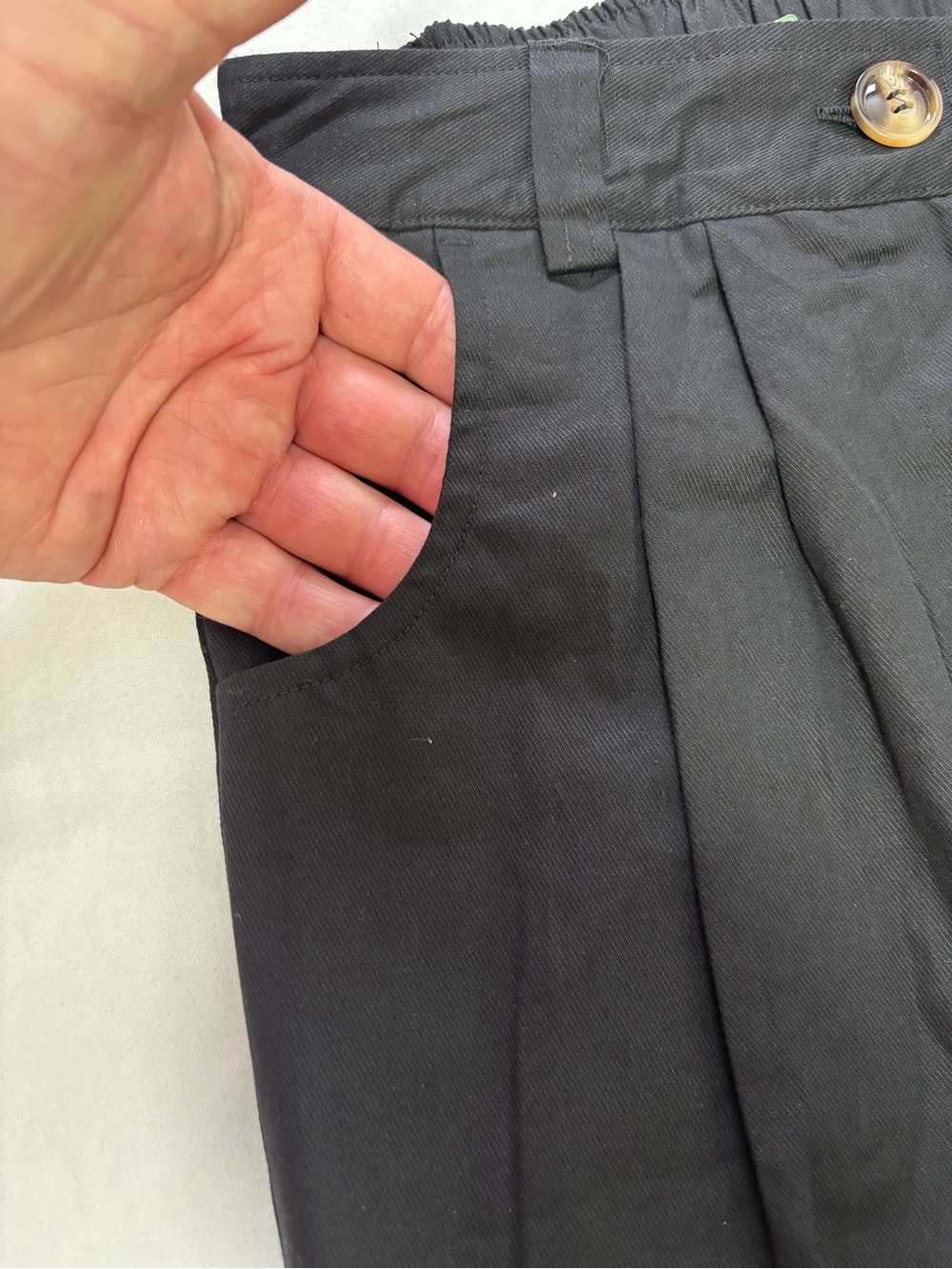 HALARA Black Elastic-Cuff Jogger Pants - Picture 8 of 13